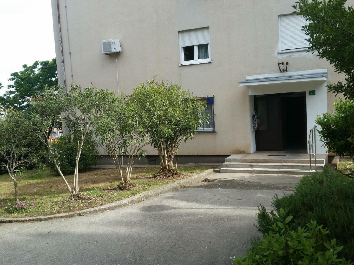 Luka Apartment Пула Екстериор снимка